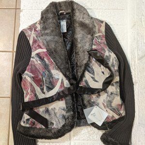 NWT Gorgeous Nubuck Hand Painted Jacket 💋🖤 Says Lrg but fits like Med